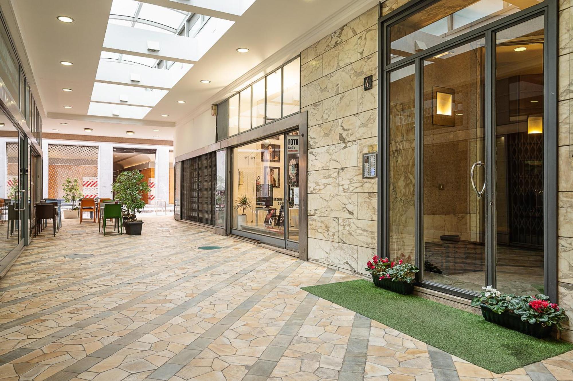 Classbnb - Two Apartments 400 Meters From The Duomo Milán Exterior foto